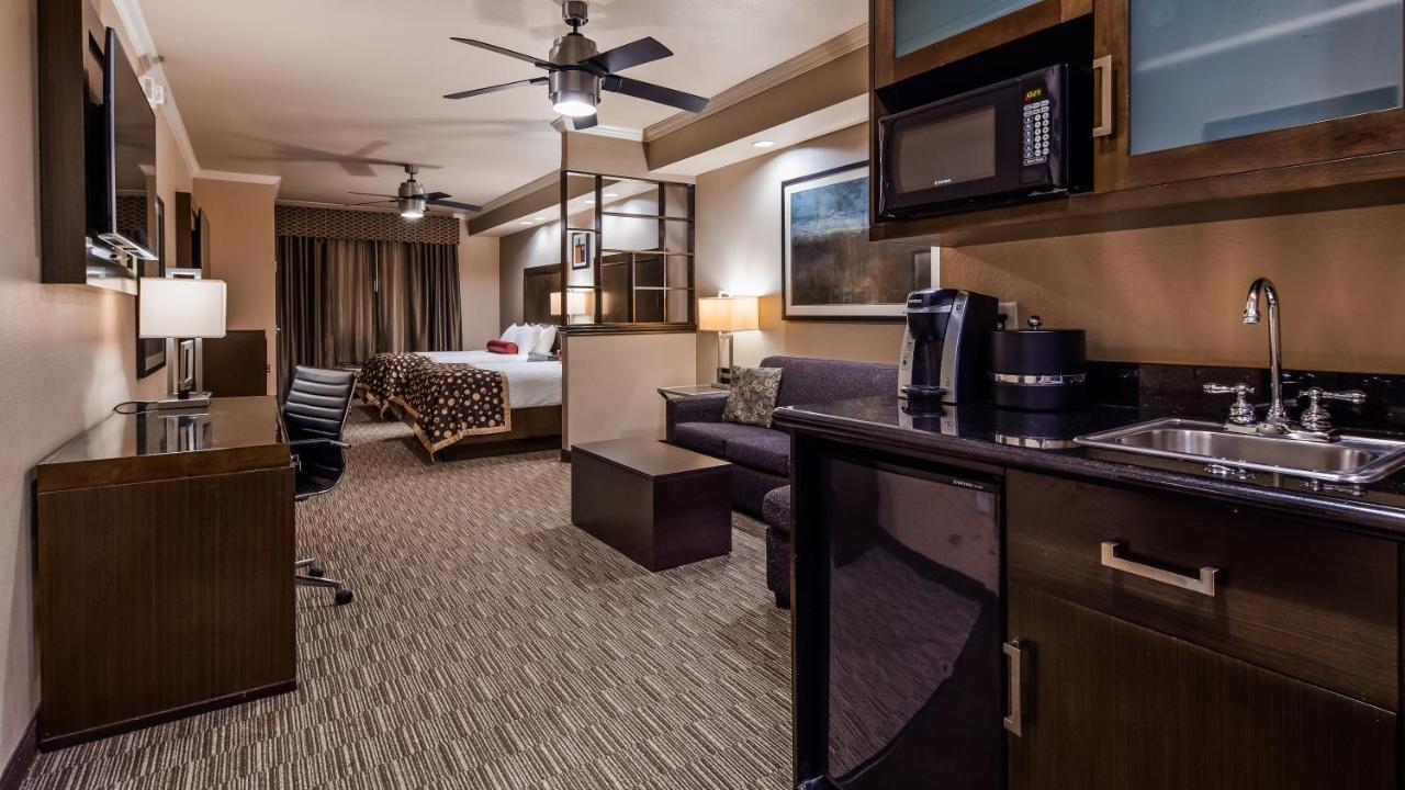 Best Western Premier Crown Chase Inn & Suites Denton Ngoại thất bức ảnh